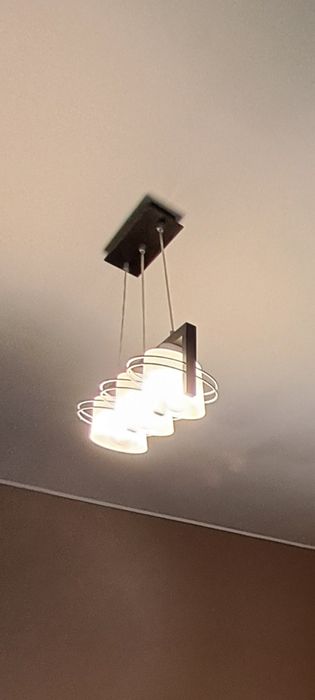 Candelabru          .