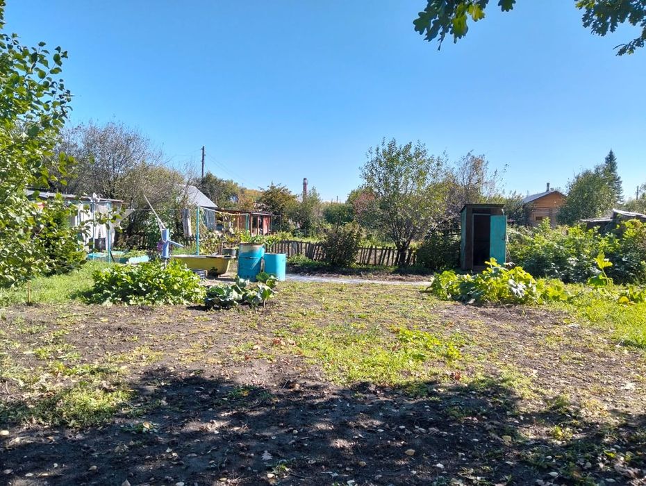 Продам дачу на аэропорту.