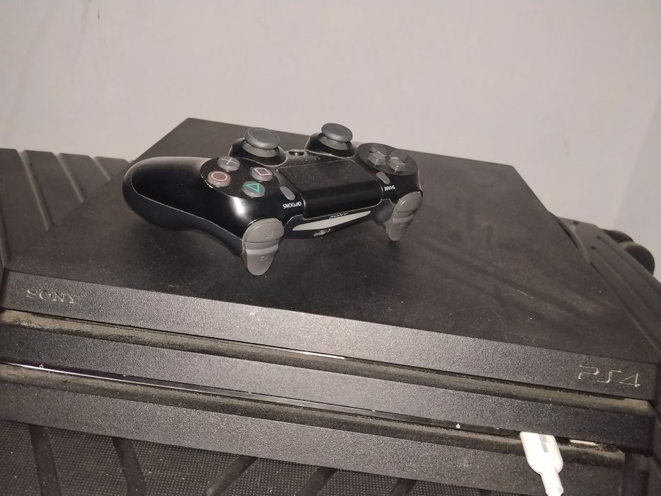 Ps4 pro 1tb srochni sotiladi