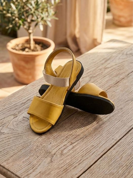 Sandale Damă din Piele Naturală – Galben Muștar, Cu Barete Elastice, Tălpă Joasă, Mărimea 36
