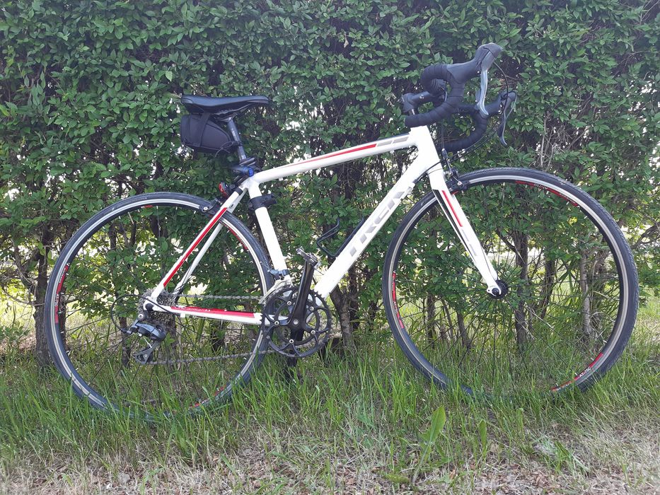 Шоссейный велосипед Trek 1.1