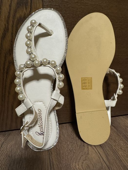 Сандали с камъни и перли, 38 номер, Нови