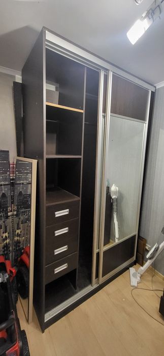 Продам шкаф-купе