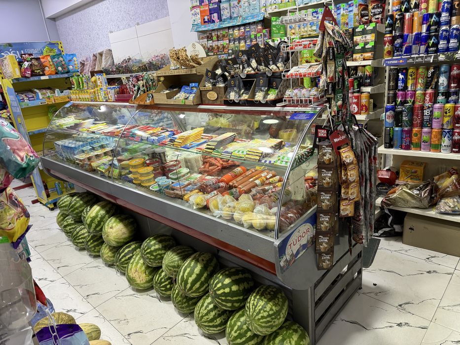 Витрина холодилник 3 метр Срочна сотилади