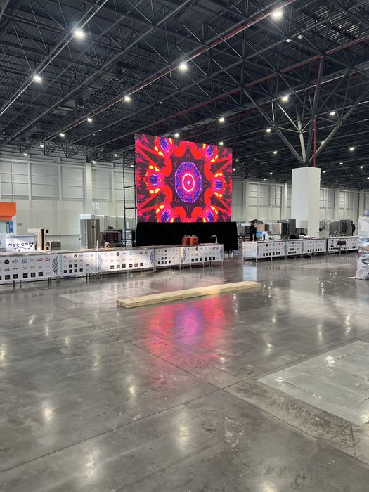 аренда лед экран монитор светомузыка колонка подиум конфетти пушка