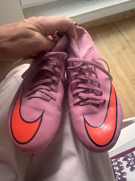 Ghete fotbal nike crampoane mar 33