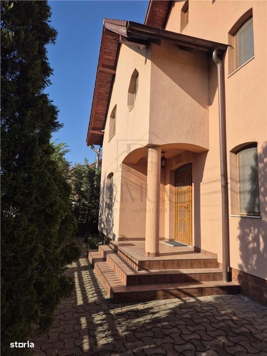 Giroc - Casa Individuala - Spatioasa - Garaj - 2 Fronturi Stradale - Z