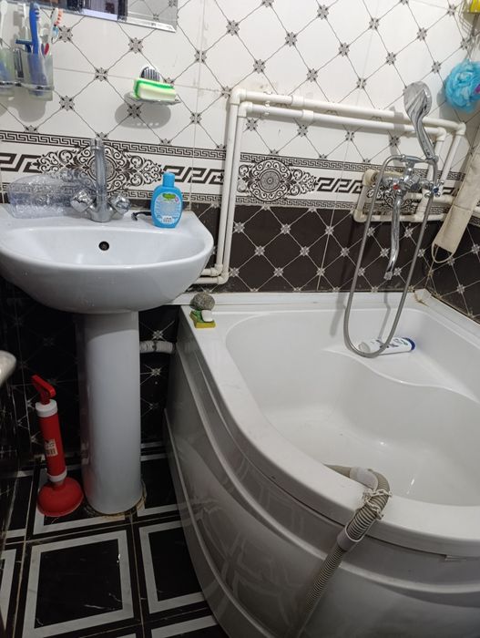 Продаётся 3-х ком-я (сд. 4 ком-я) квартира, 74 кв.м, удобное располо