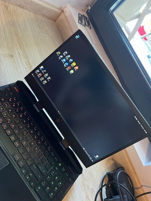 Okazie ‼️Laptop Gaming HP Omen  i7 8750h cu 16Gb si RTX 2060 RGB !