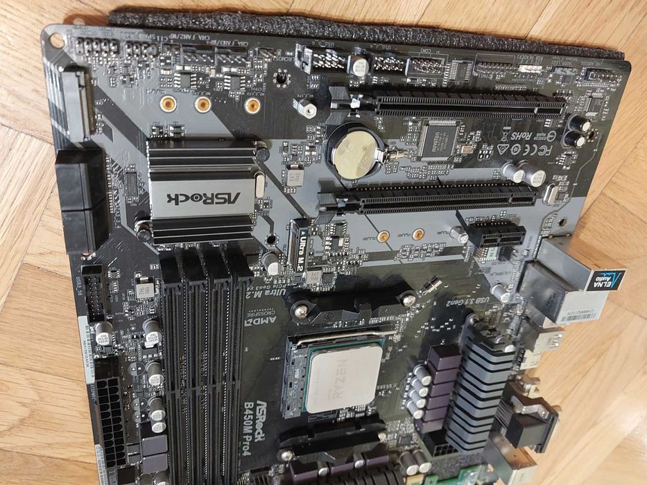 AMD Ryzen 5 5600 + AsRock B450M Pro4