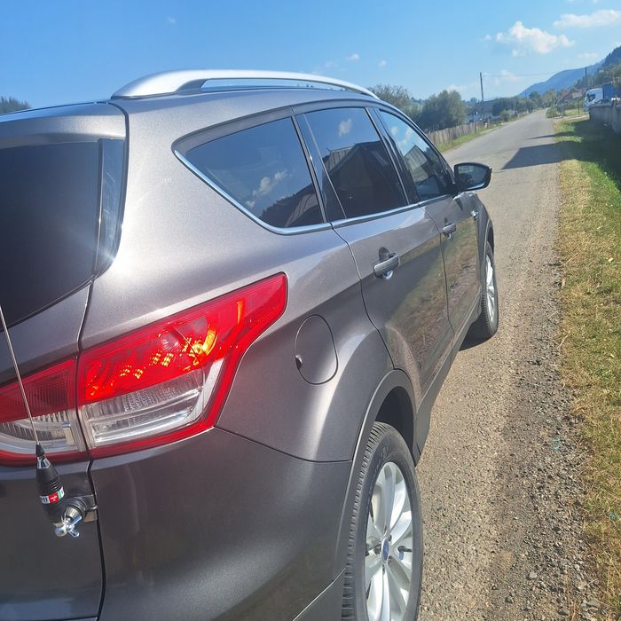 Vând Ford kuga an fabricație 2013