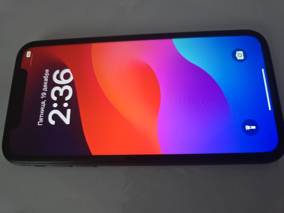 iPhone 11  б/у  хороший