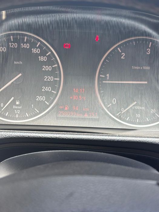 Vând  BMW 318 D  an 2009, Fiscal pe loc