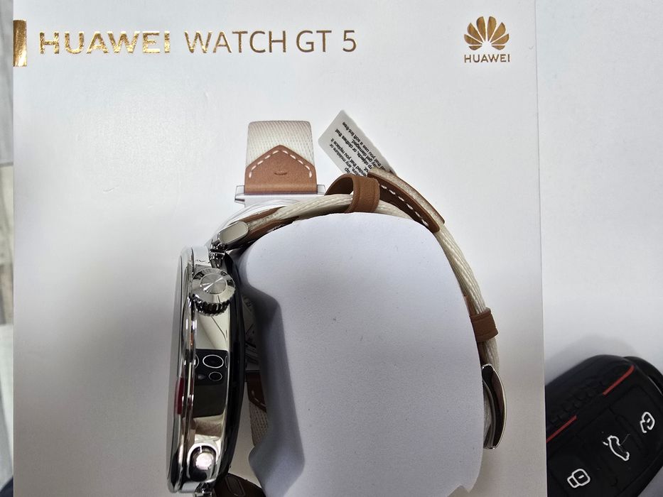 Смарт часовник Huawei Watch GT 5,

41mm, Brown