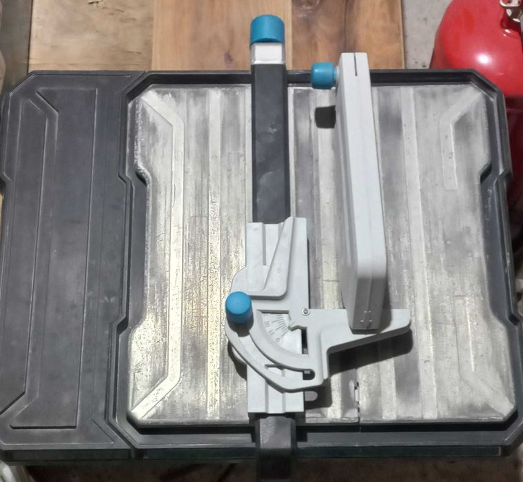 Unelte constructii