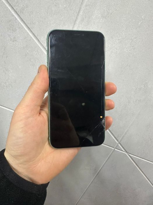 Продам айфон 11 акб 75%