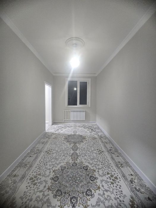 Феруза Продается квартира 4/4/4 балкон 1.5х6