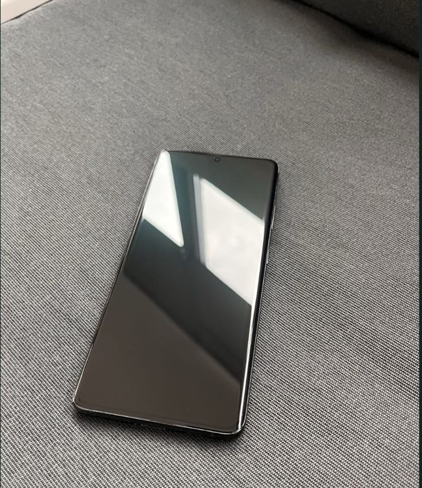 Vând Schimb Samsung S21 Ultra 5G Arata și funcționează foarte bine!