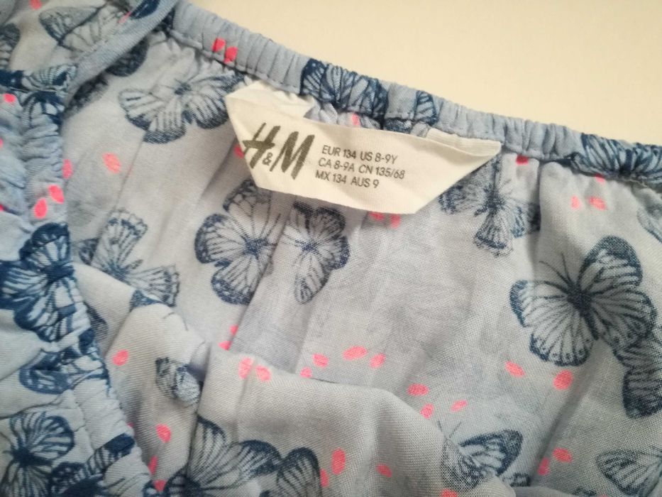 Гащеризон с десен пеперуди H&M - р. 134 см.