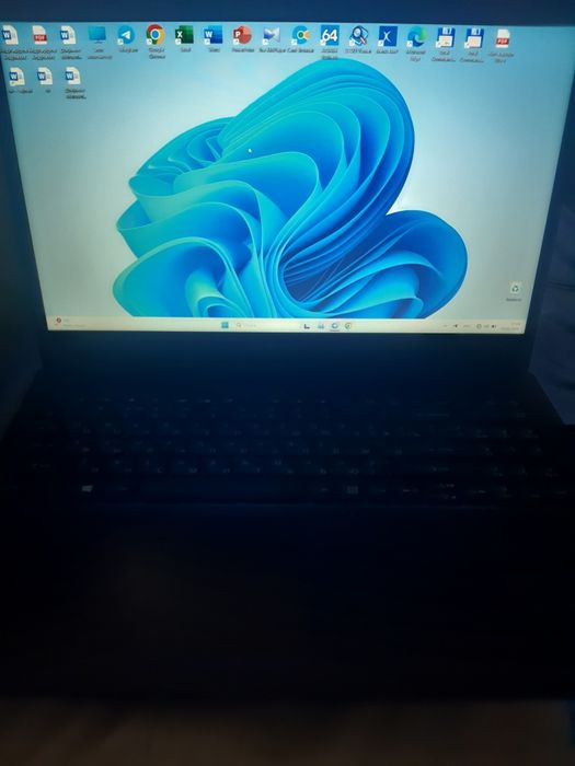 Acer Extensa 215-31 sotiladi
Holati: deyarli yangi, kam ishlatilgan
In