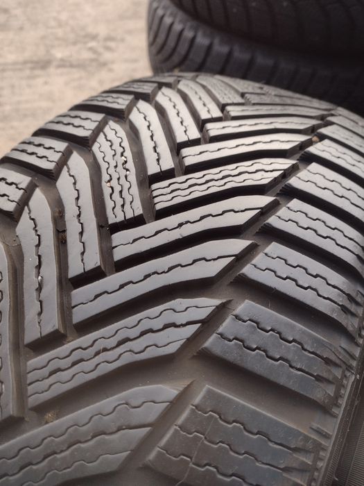 Почти нови 2бр.225/55/16 Michelin A6 dot3418