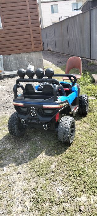 Продам машинку  в