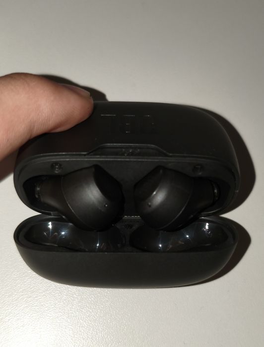 JBL WAVE BEAM Почти новые