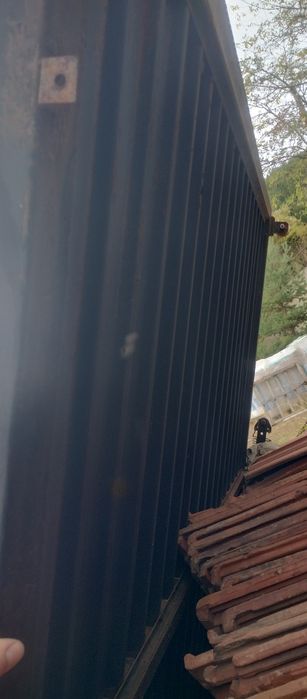 Гаражна врата тип летящо крило