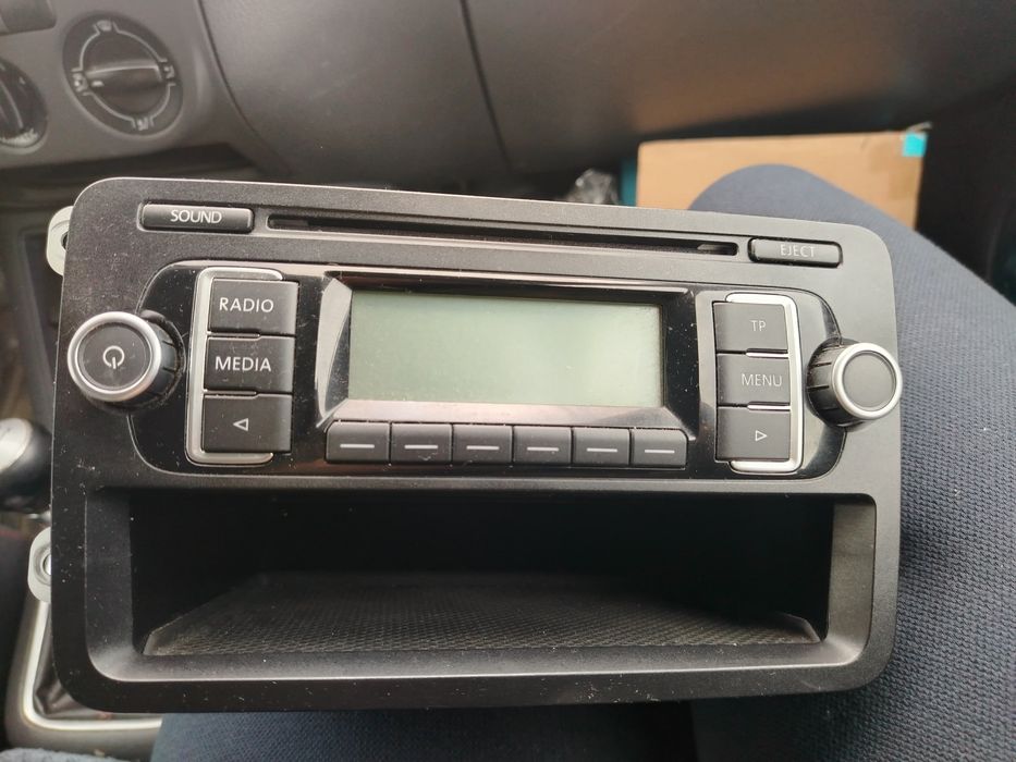 Оригинално радио Фолксваген