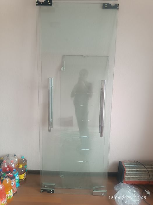 Срочно эшик ойна сотилади