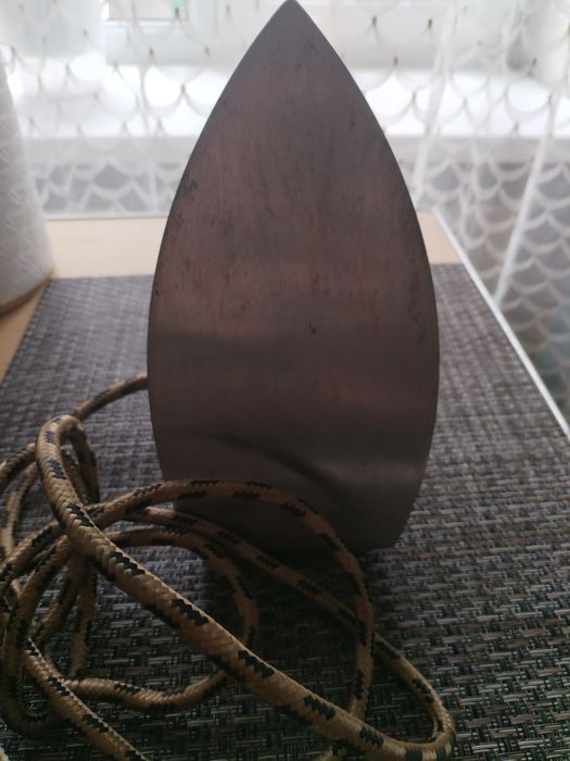 Продам утюг СССР в рабочем состоянии