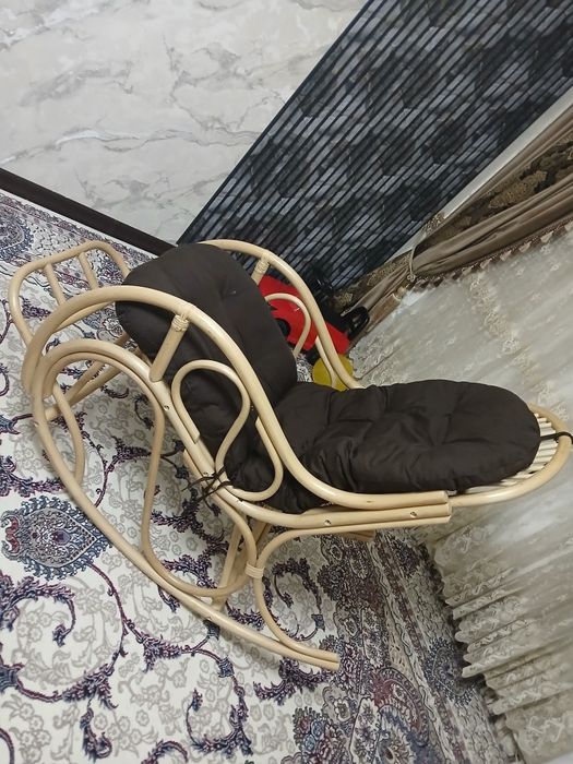 Кресло качалка новая