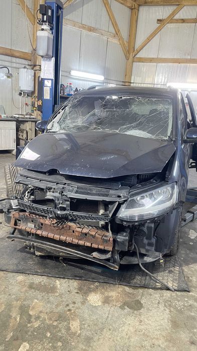 Piese Volkswagen Sharan 2.0TDI 2011