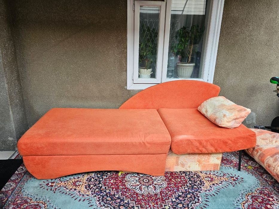 Мини диван раскладной.