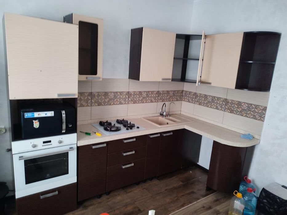 Кухоный  гарнитур сатылады