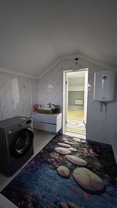 Мансард үй сатылады .Шанхай,Ақберен 19а.