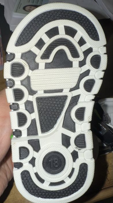 Обувь детская размер 18-22