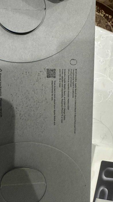 Apple Watch Ultra 3 49 mm Black Titanium (Black/Charcoal, S/M)