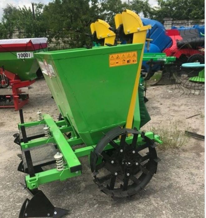 Картофелесажалка 300л.