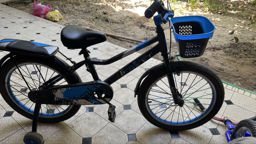 3 та велосипед сотилади холати яхши якинда сотиб олинган