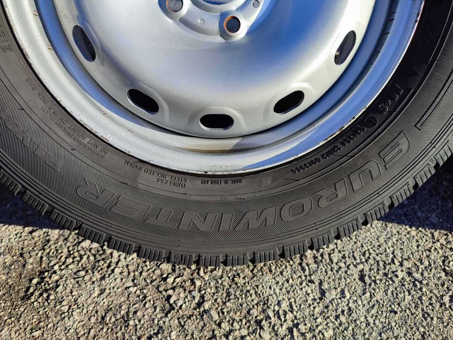 260 - 4бр. Стоманени джанти 16'' 5x114.3 с гуми 215/65R16 Renault