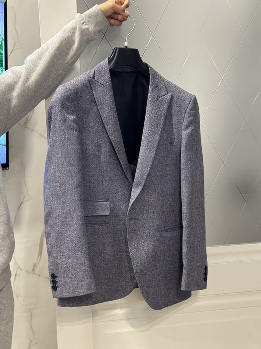 Продам пиджак с желетом