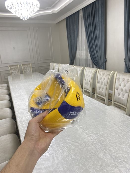 V200W оригинал волейболный мяч