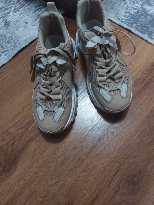 Кафяви дамски сникърси