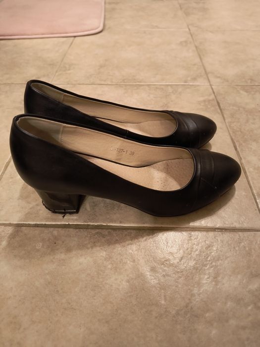 Дамски обувки номер 39
