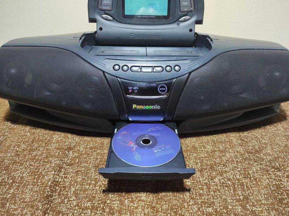 Магнитола Panasonic RX-DT 95 Cobra.