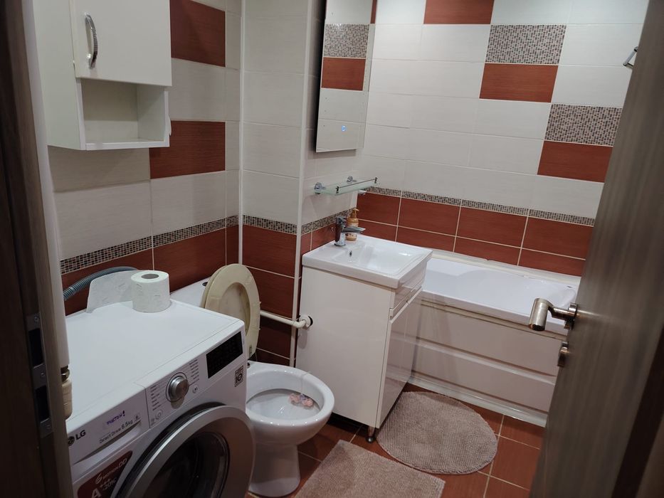 Inchiriez apartament ultracentral 2 camere