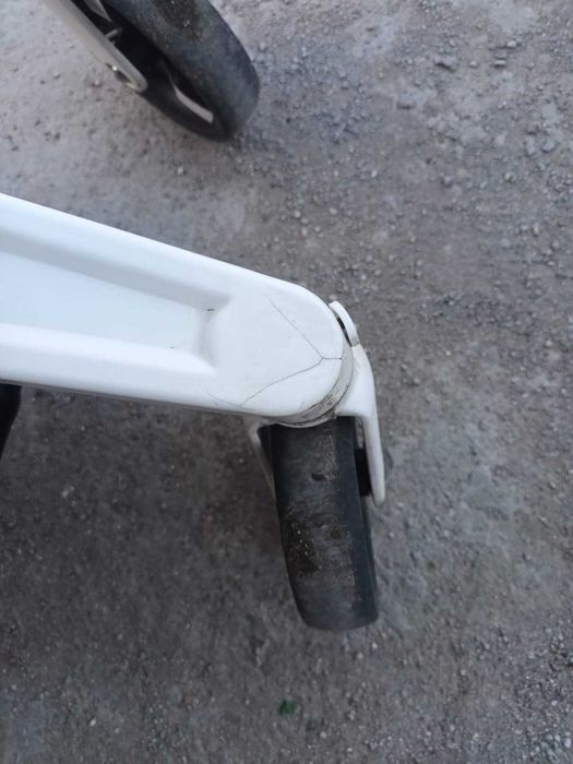 Продавам количка Chipolino Electra