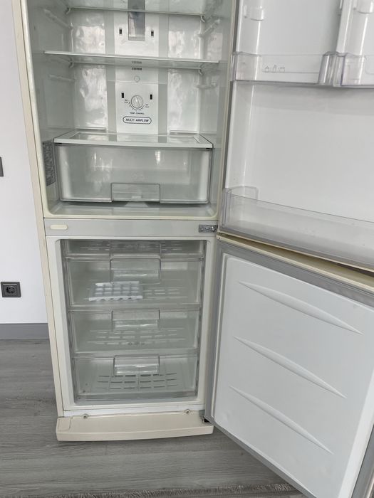 Продам холодильник  LG