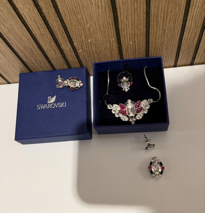 Комплект Swarovski